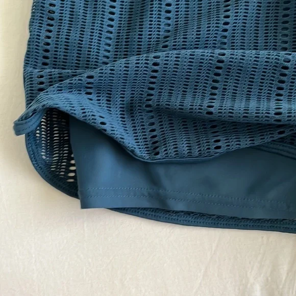 Prana shorts with an underlayer - Picture 3 of 8